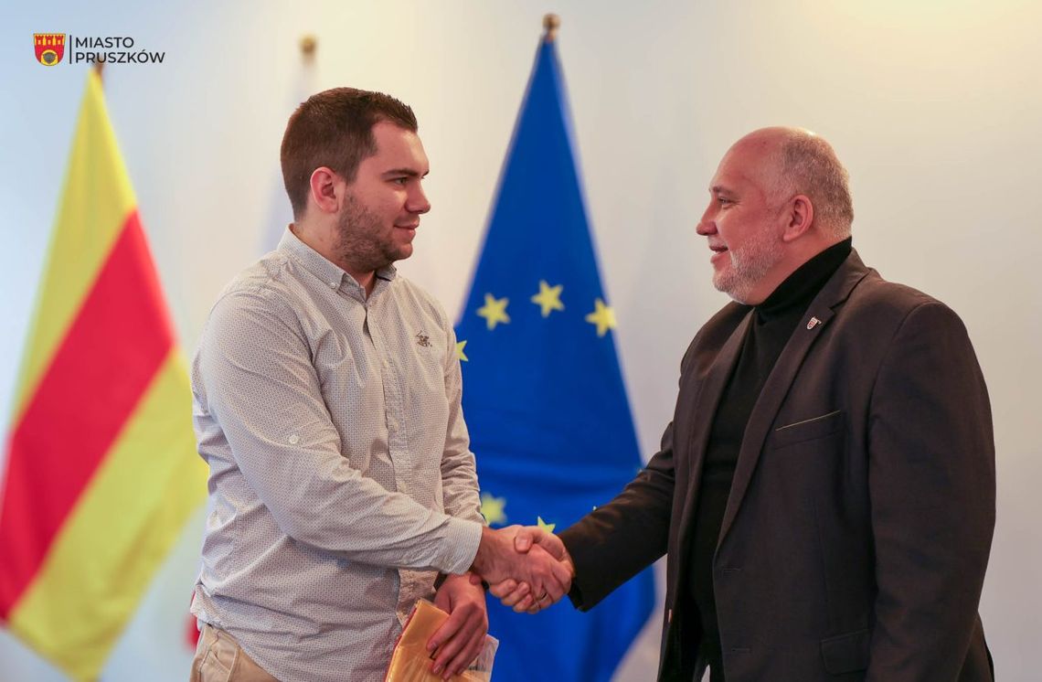 Pruszkowianin w światowej elicie darta. Filip Bereza podbija Professional Darts Corporation Pruszkowianin w światowej elicie darta. Filip Bereza podbija Professional Darts Corporation