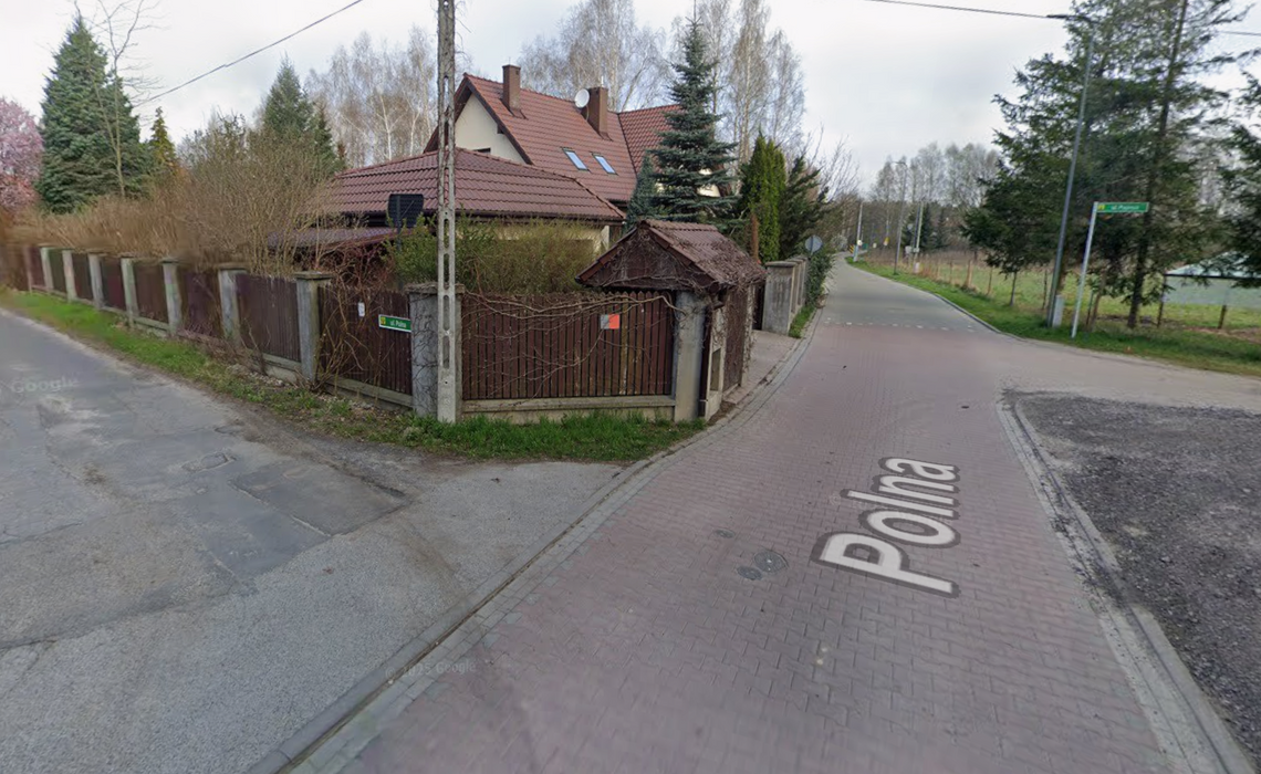 Przebudowa ulicy Polnej w Komorowie: nowa jezdnia, pobocza i zjazdy do posesji