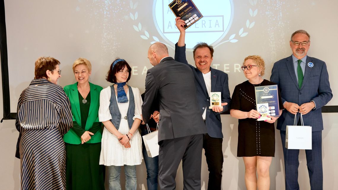 Przyznano Perły Powiatowe dla liderów z powiatu pruszkowskiego. Oto zwycięzcy gali X. plebiscytu Pereł Mazowsza w Raszynie Przyznano Perły Powiatowe dla liderów z powiatu pruszkowskiego. Oto zwycięzcy gali X. plebiscytu Pereł Mazowsza w Raszynie