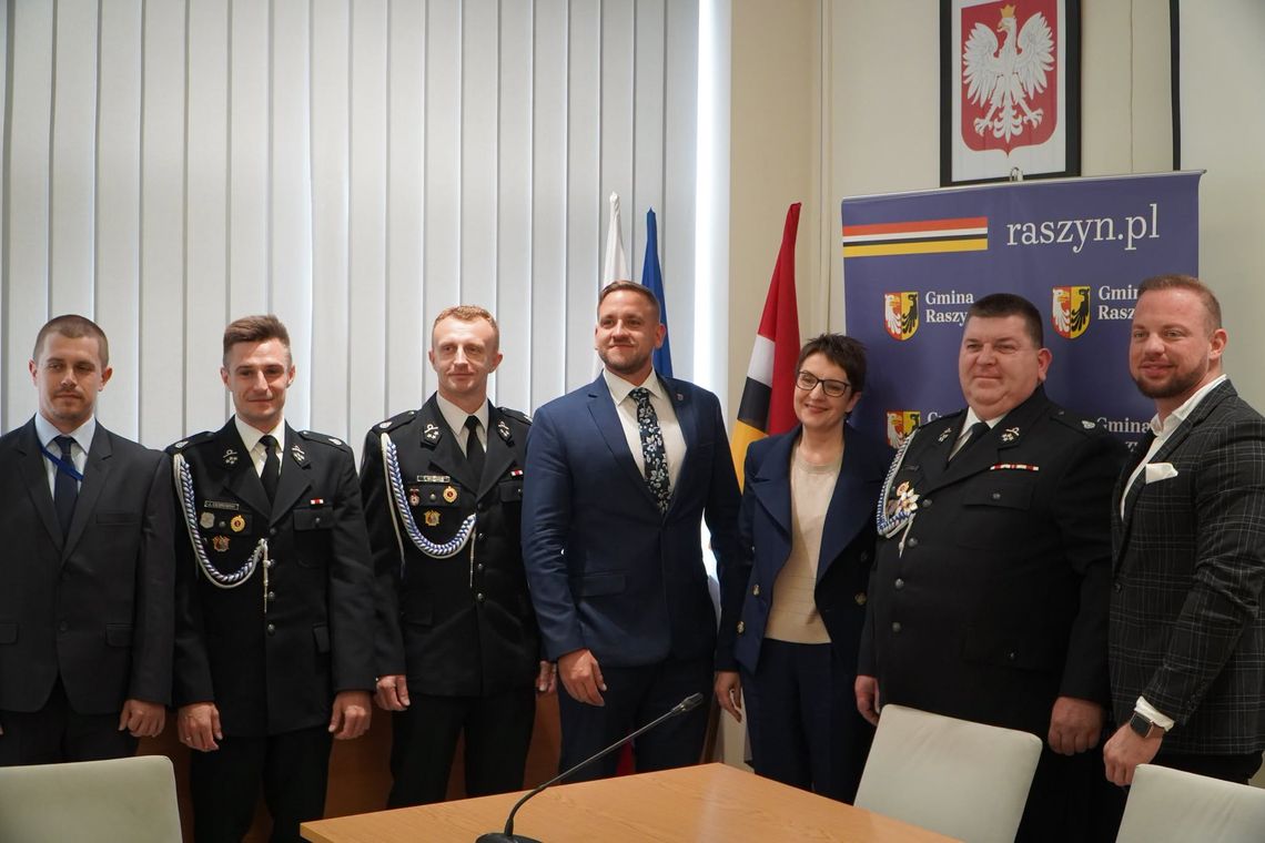 Raszyn wzmacnia strażaków Raszyn wzmacnia strażaków