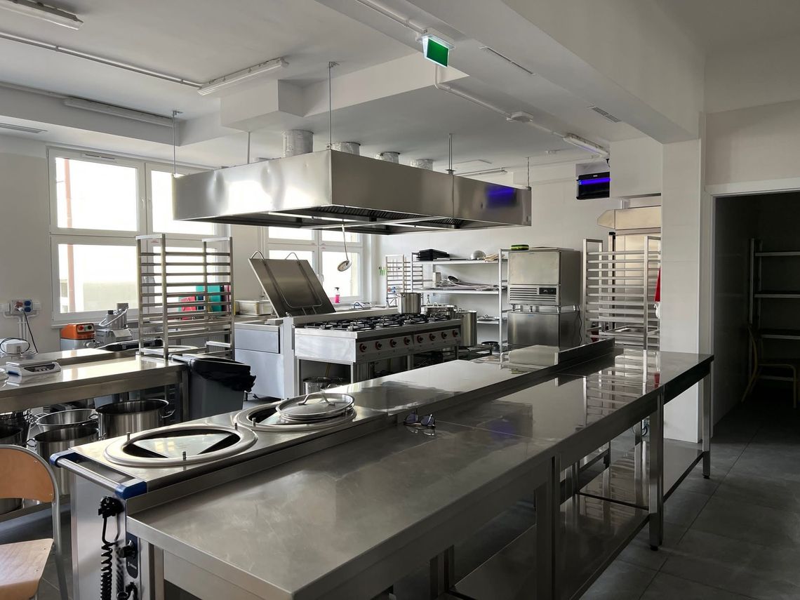 Rewolucja na talerzach w Grodzisku. Nowa kuchnia gminna w ZSP nr 1 już otwarta!