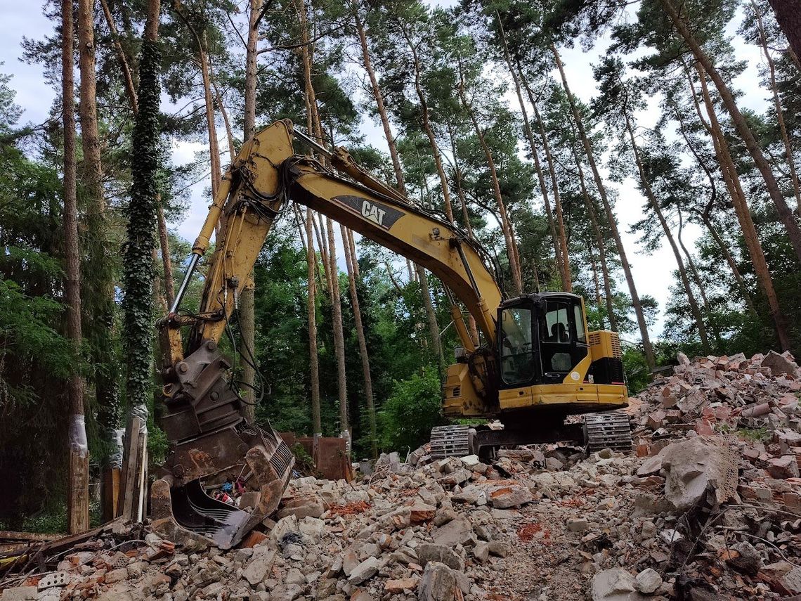 Rozbiórka budynku, który groził zawaleniem