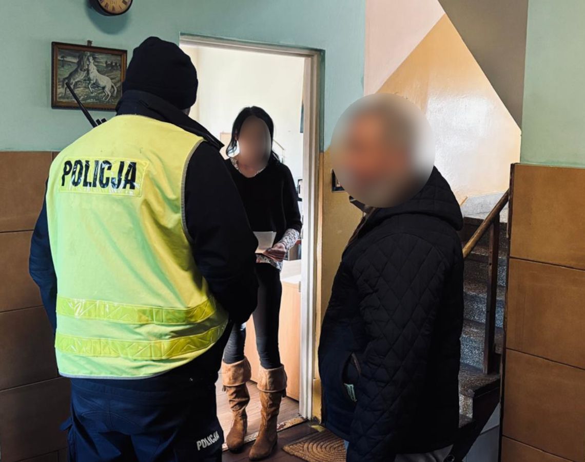 Święta z pomocą policji. 62-latek znalazł schronienie dzięki funkcjonariuszom Święta z pomocą policji. 62-latek znalazł schronienie dzięki funkcjonariuszom