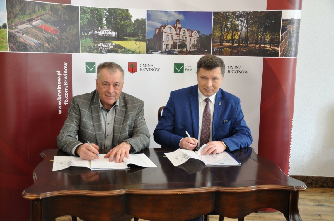 Szkoła, świetlica i targ Szkoła, świetlica i targ