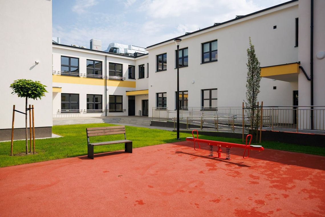 Tak wygląda nowoczesne przedszkole w Pruszkowie. Przyjmie 200 dzieci Tak wygląda nowoczesne przedszkole w Pruszkowie. Przyjmie 200 dzieci
