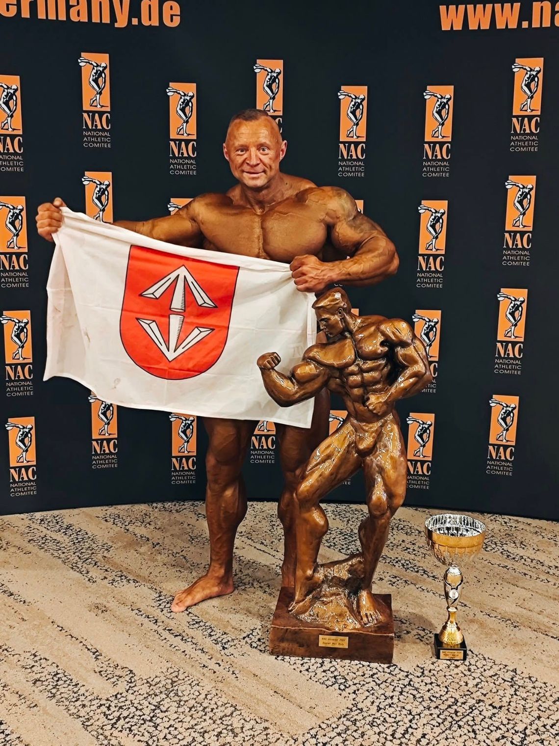 Tomasz Bolewski triumfuje jako Mr. Universe 2024!