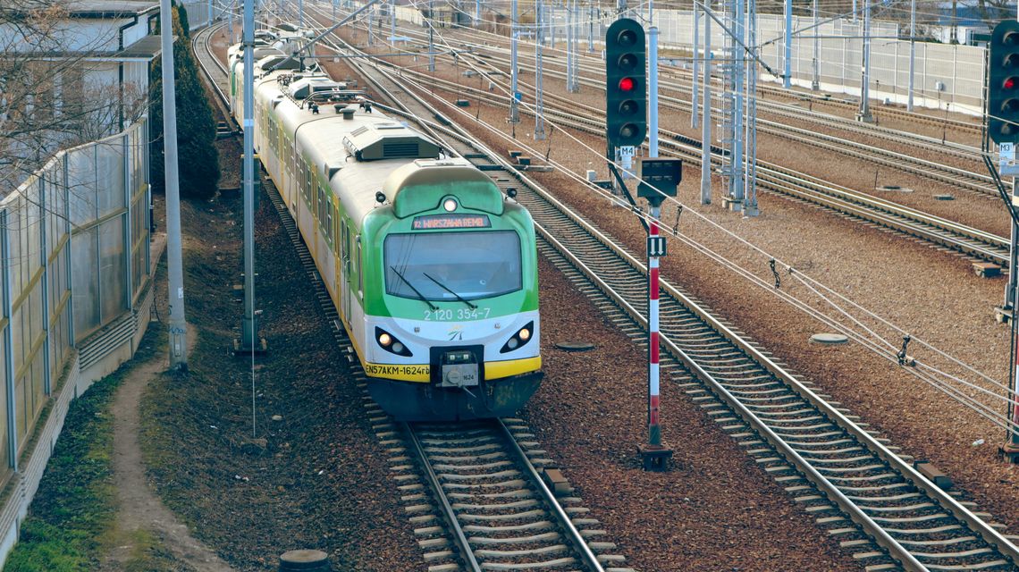 Tragedia na torach w Żyrardowie. Śmiertelny wypadek sparaliżował ruch pociągów