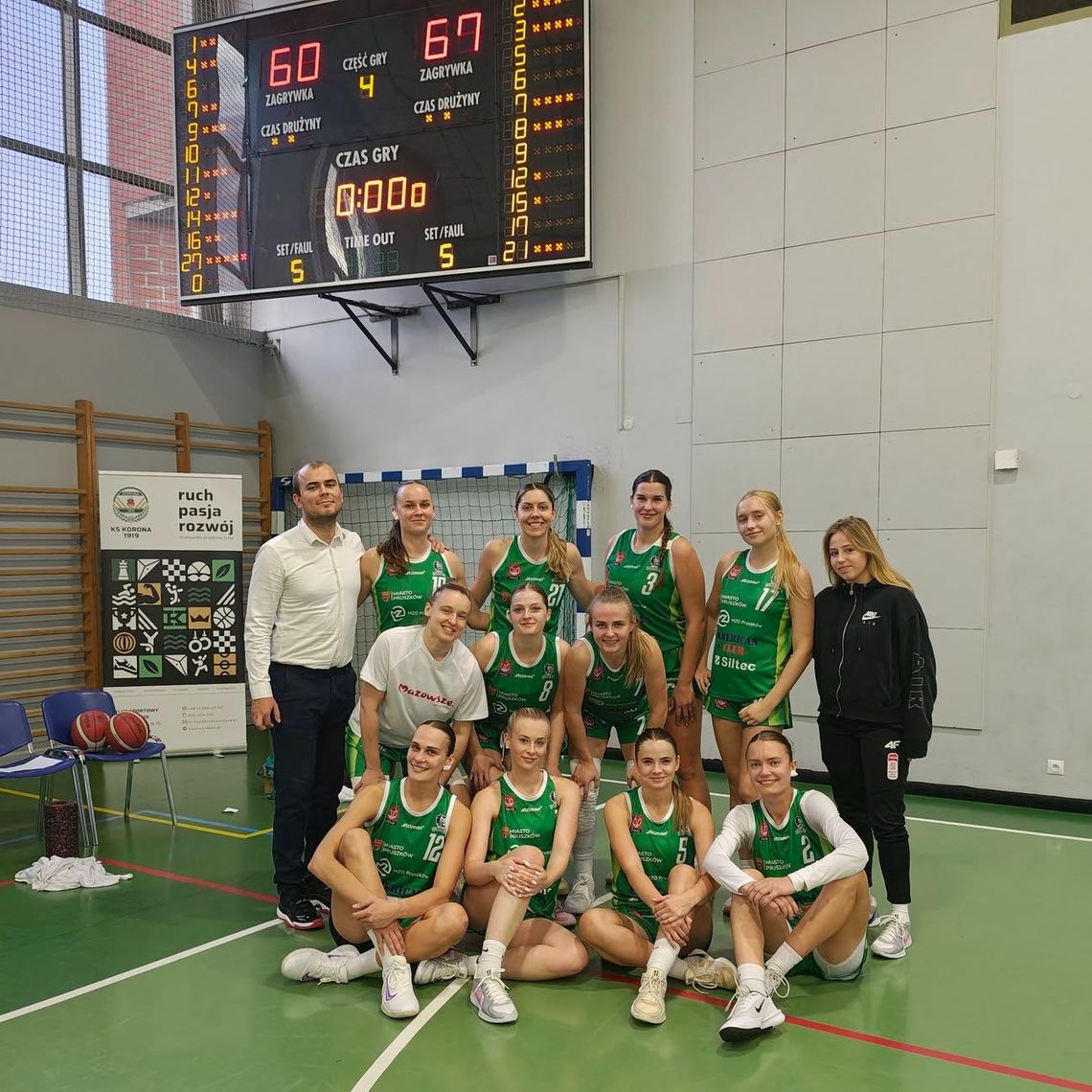 Udana inauguracja koszykarek