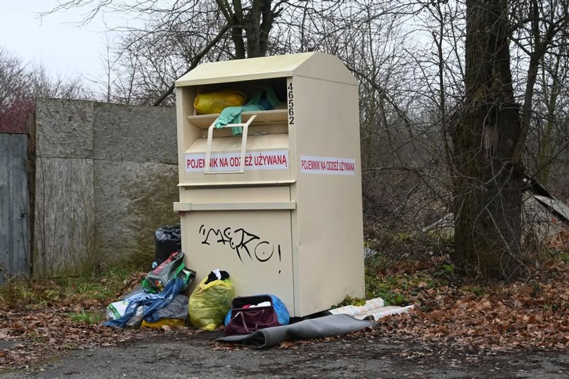 Walka z nielegalnymi kontenerami na odzież