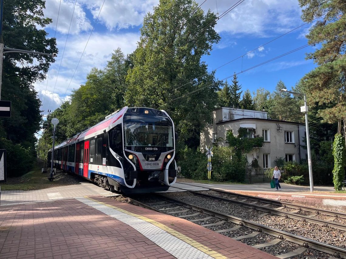 Weekendowe utrudnienia WKD: pociągi tylko do Alej Jerozolimskich