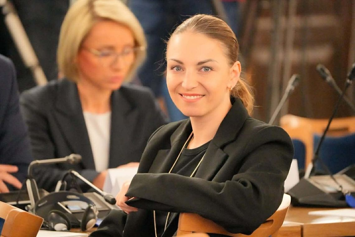 Weto SAFE budzi sprzeciw społeczny. Posłanka Kinga Gajewska: „to decyzja niezrozumiała”