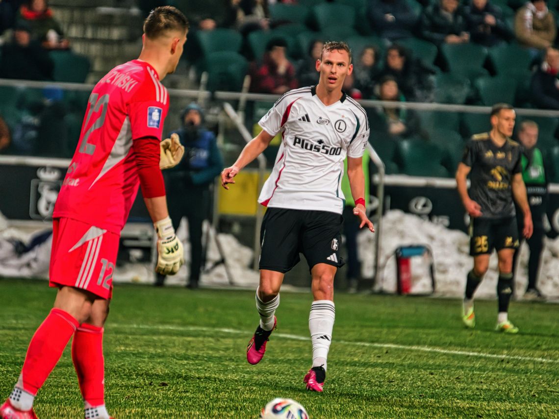 Wspaniały debiut Adamskiego Wspaniały debiut Adamskiego