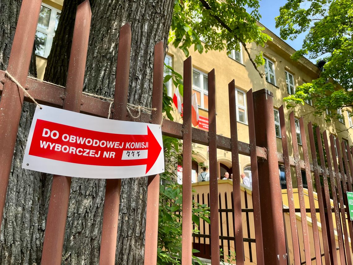 Wybory 2025: Jak głosował powiat grodziski? Frekwencja do południa w II turze