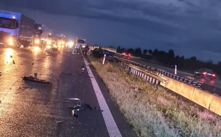 Wypadek na autostradzie A2. Nie żyje jedna osoba