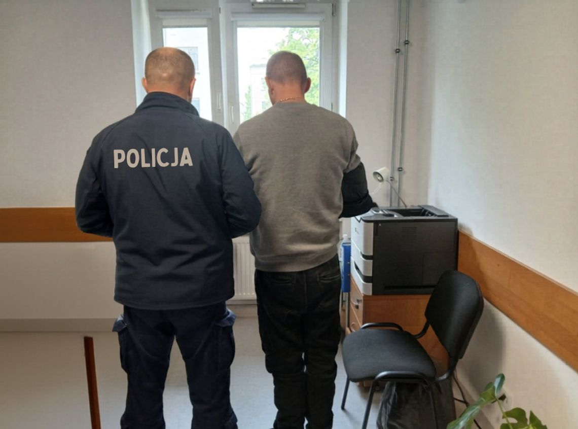 Złamał zakaz i wrócił pod dom! Interwencja policji na posesji