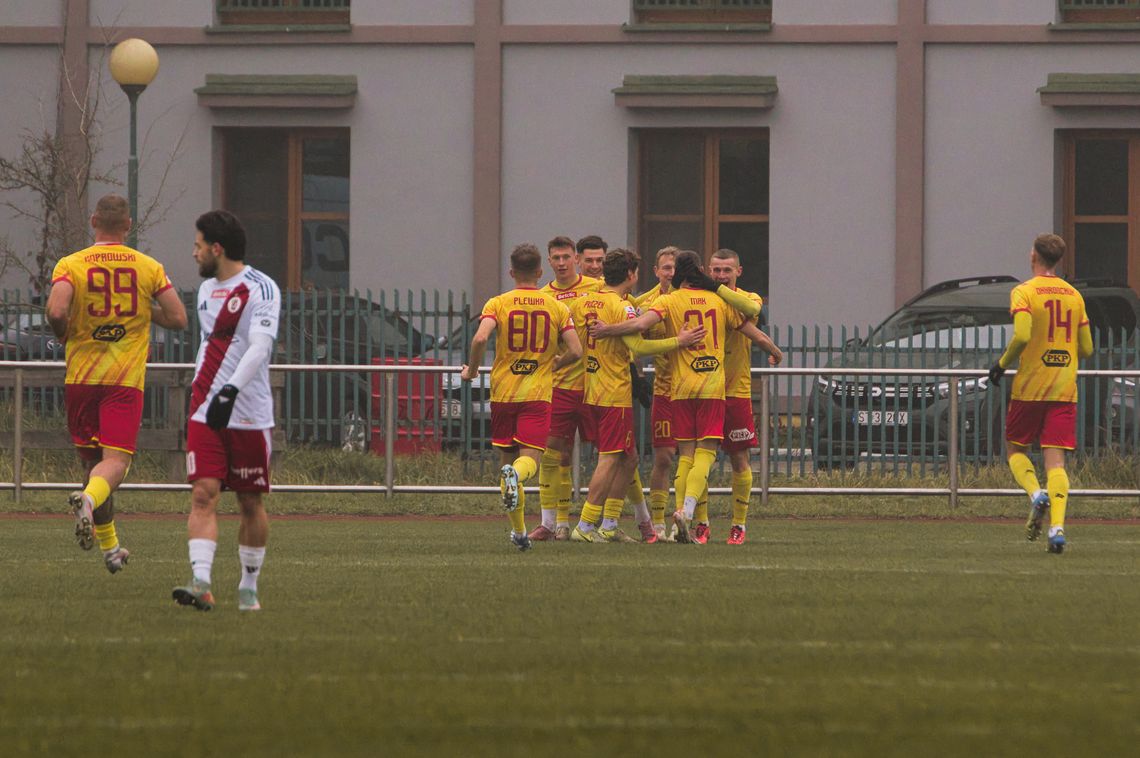 Znicz odbił się od dna Znicz odbił się od dna