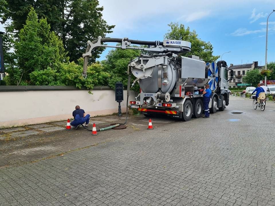 ZWiK czyści kanały. Koniec podtopień w Grodzisku?