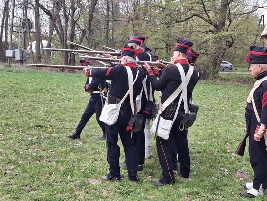 Rodzinny Piknik historyczny z rekonstrukcją bitwy 1809 r. - „Żywa historia pod Raszynem” [GALERIA ZDJĘĆ]
