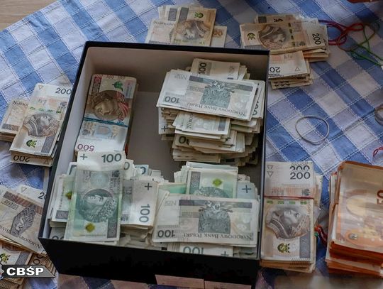 Fabryka narkotyków pod Warszawą rozbita. CBŚP przejęło ponad 1,6 tony klofedronu